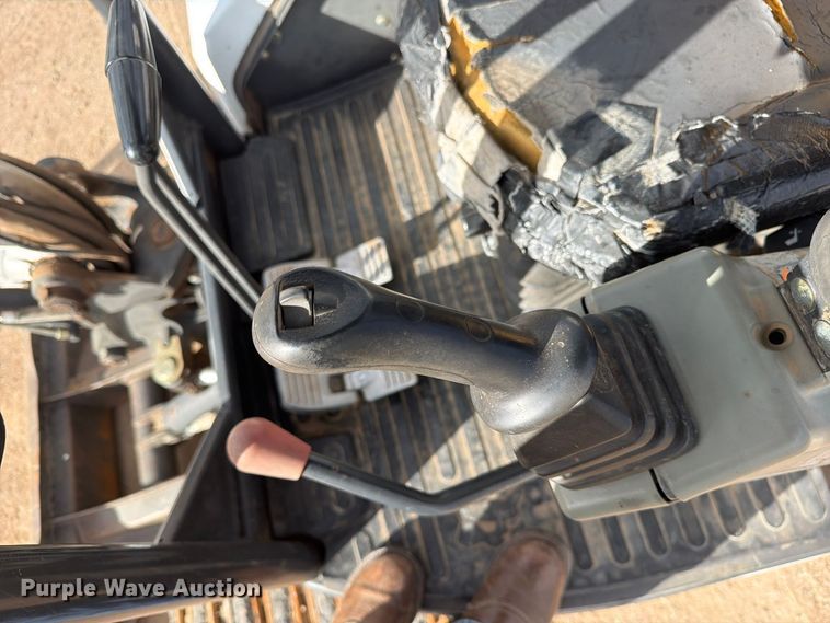 image for item EW1182 2012 Bobcat E32 mini excavator