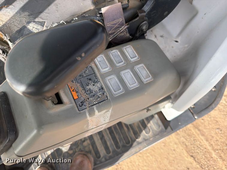 image for item EW1182 2012 Bobcat E32 mini excavator