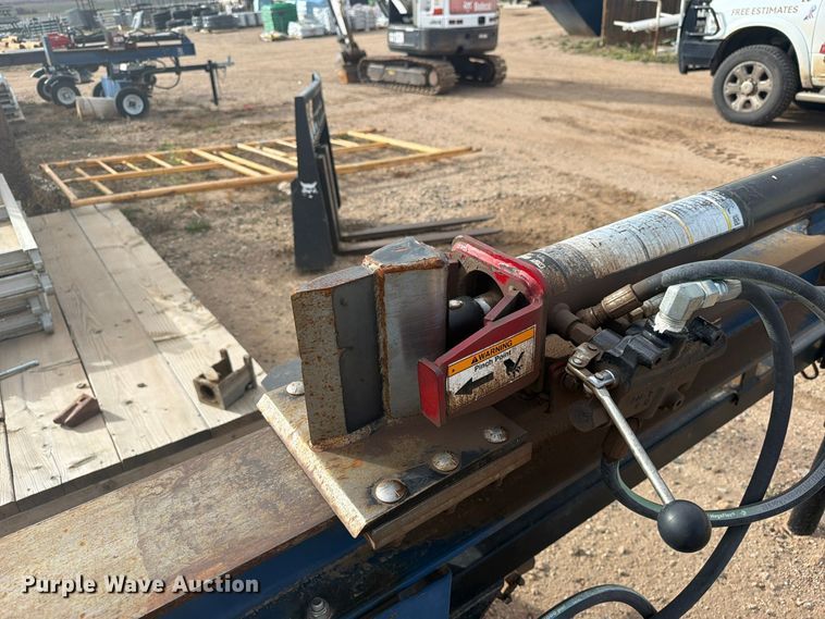 image for item EW1183 Iron & Oak wood splitter