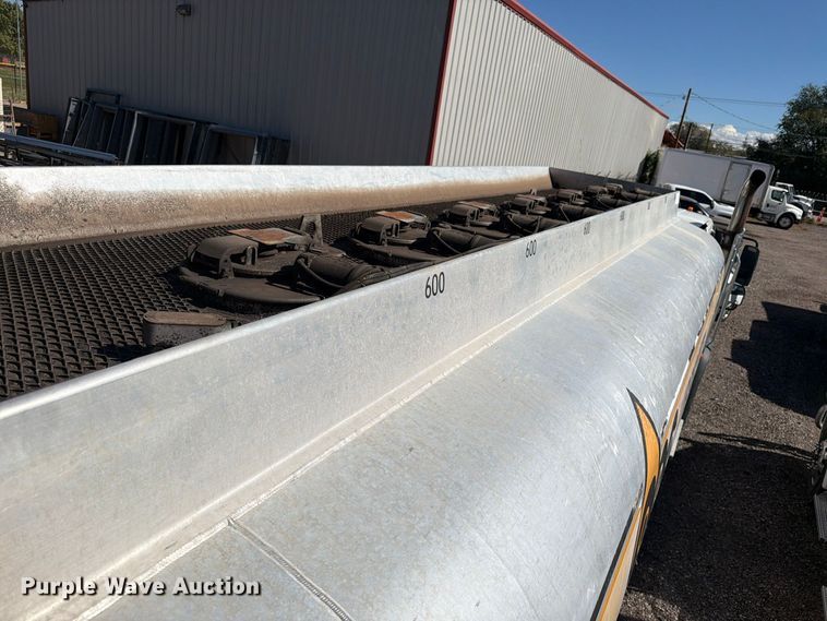 image for item EW1186 2015 Freightliner 114SD fuel truck