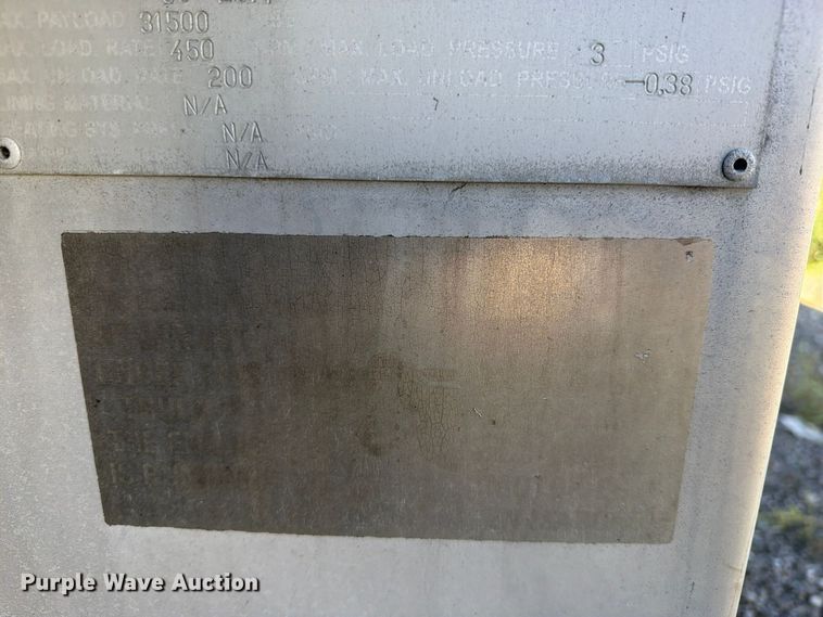 image for item EW1186 2015 Freightliner 114SD fuel truck