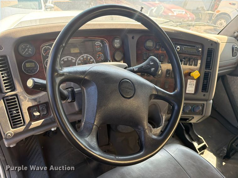 image for item EW1186 2015 Freightliner 114SD fuel truck
