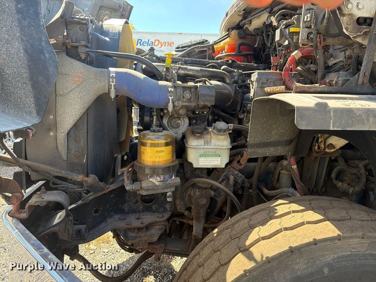 image for item EW1186 2015 Freightliner 114SD fuel truck