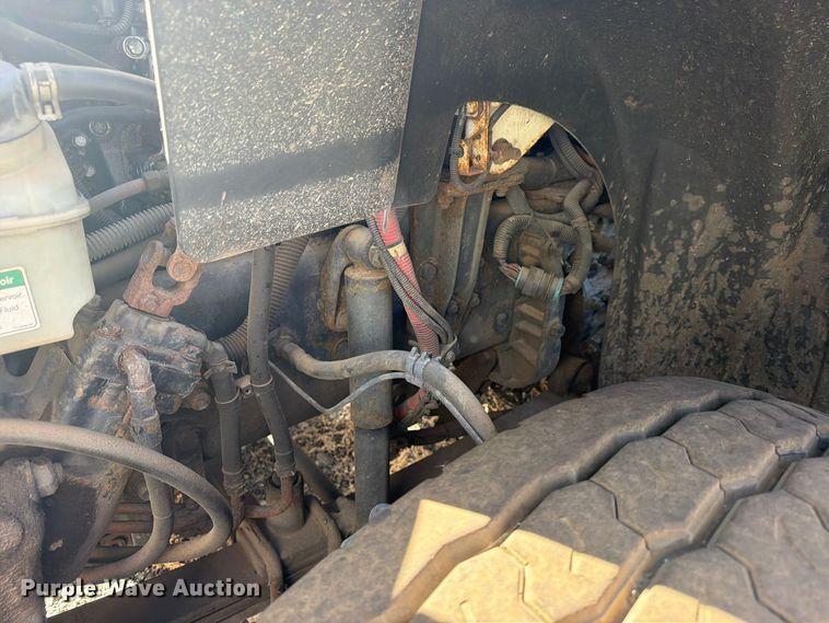 image for item EW1186 2015 Freightliner 114SD fuel truck