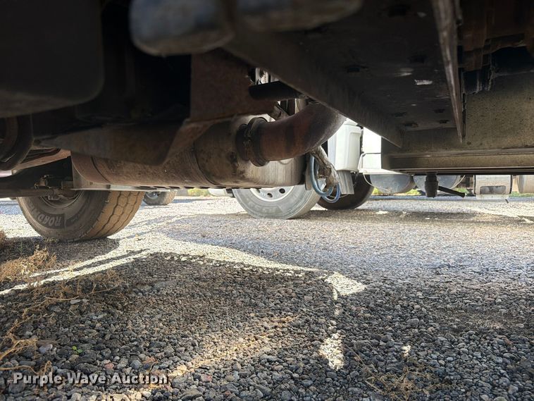 image for item EW1186 2015 Freightliner 114SD fuel truck