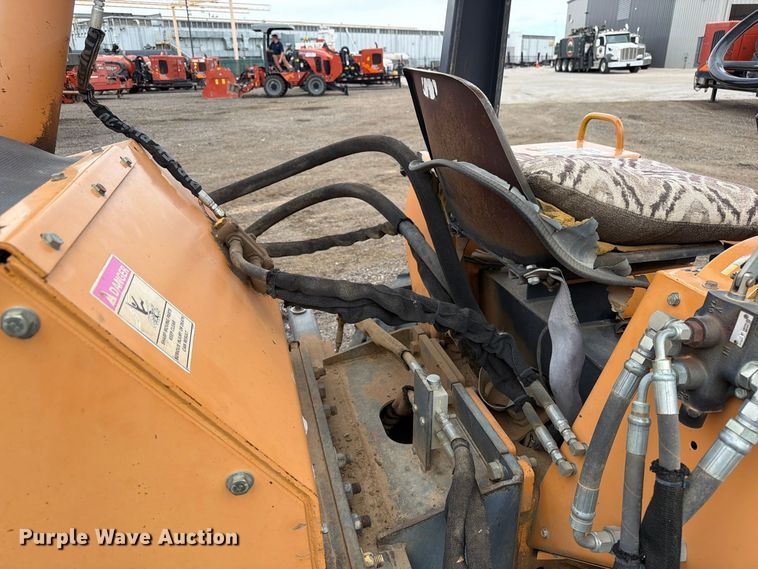 image for item EW1189 2001 Case 560 trencher