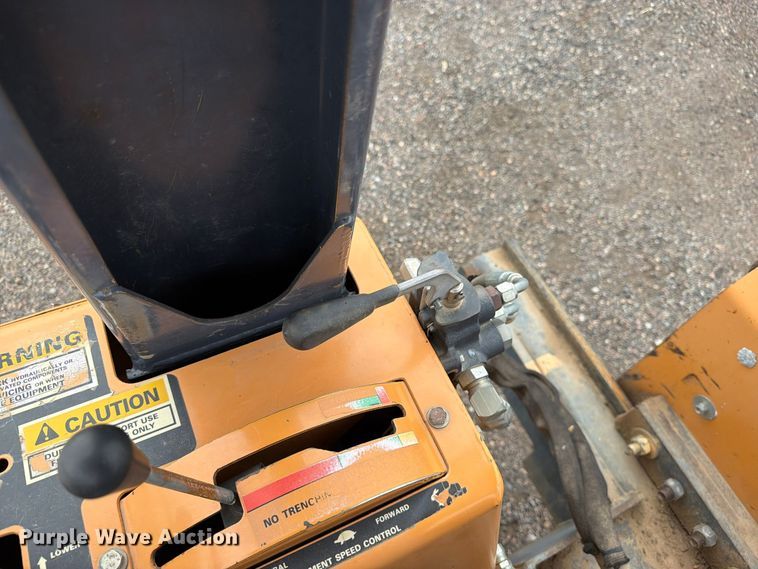 image for item EW1189 2001 Case 560 trencher