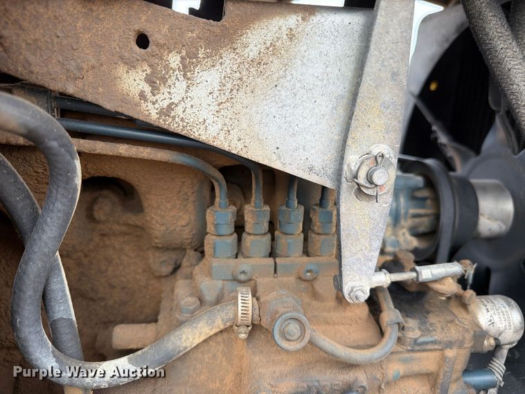 image for item EW1189 2001 Case 560 trencher