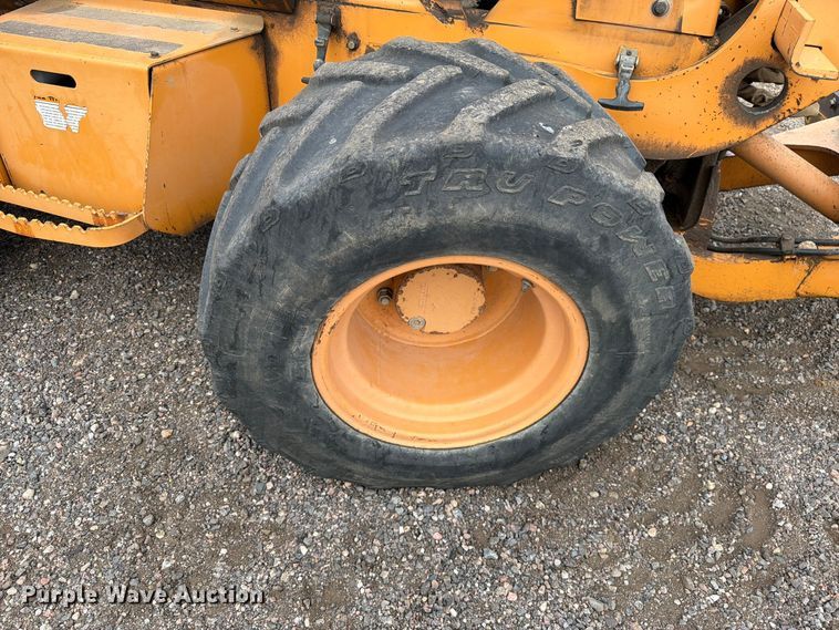 image for item EW1189 2001 Case 560 trencher