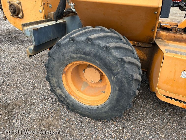 image for item EW1189 2001 Case 560 trencher