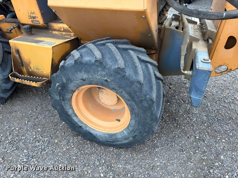 image for item EW1189 2001 Case 560 trencher