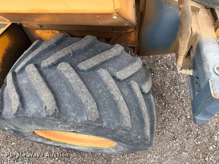 image for item EW1189 2001 Case 560 trencher