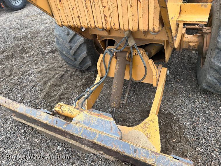image for item EW1190 1998 Case 560 trencher