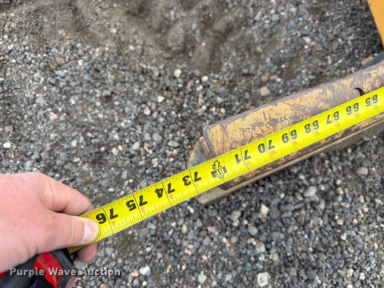 image for item EW1190 1998 Case 560 trencher