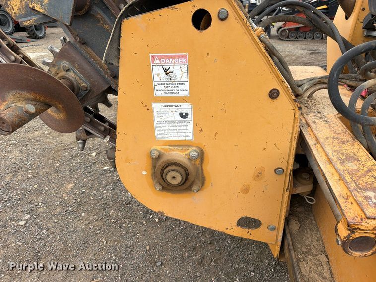 image for item EW1190 1998 Case 560 trencher