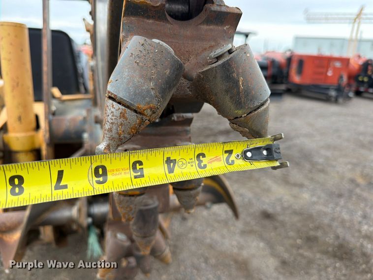 image for item EW1190 1998 Case 560 trencher
