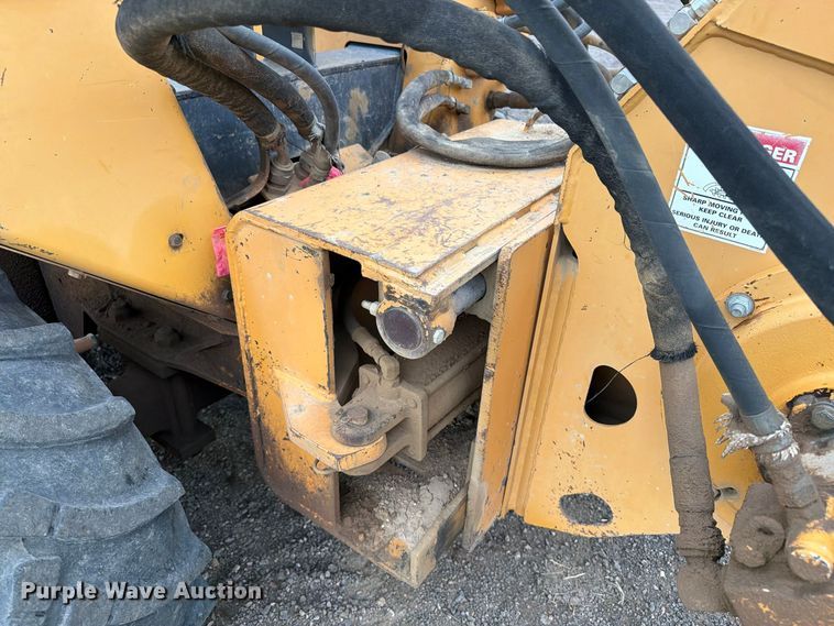 image for item EW1190 1998 Case 560 trencher