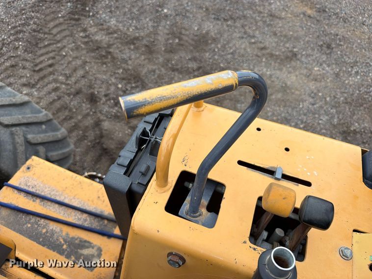 image for item EW1190 1998 Case 560 trencher