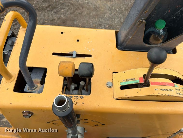 image for item EW1190 1998 Case 560 trencher
