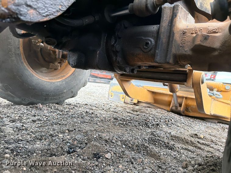 image for item EW1190 1998 Case 560 trencher