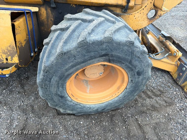 image for item EW1190 1998 Case 560 trencher