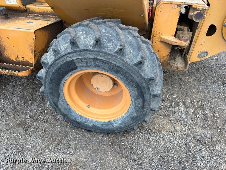 image for item EW1190 1998 Case 560 trencher