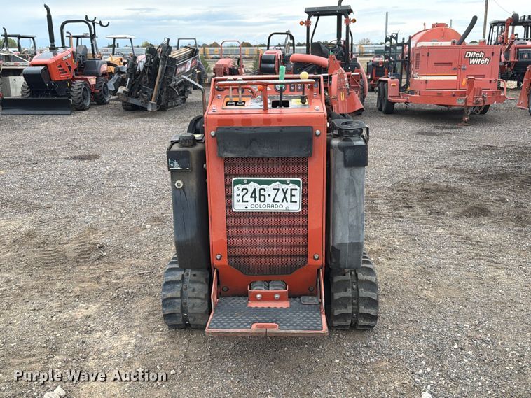 image for item EW1192 2008 Ditch Witch 650 compact utility loader