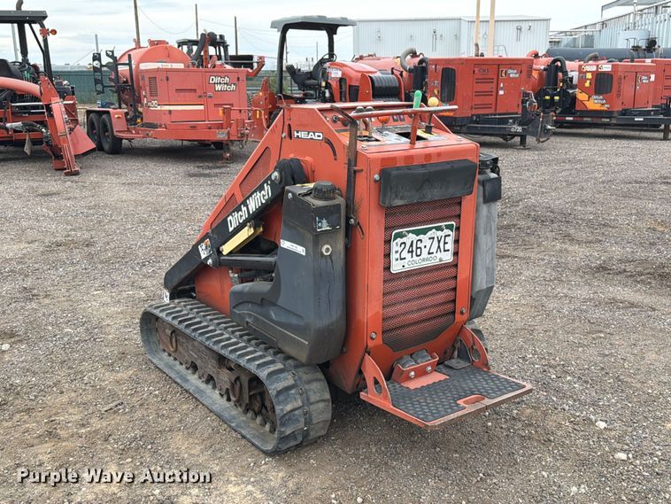 image for item EW1192 2008 Ditch Witch 650 compact utility loader