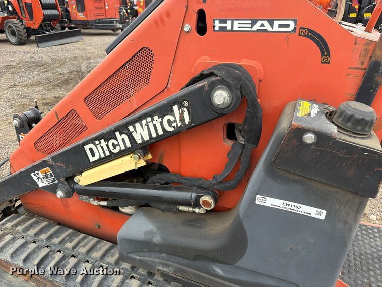 image for item EW1192 2008 Ditch Witch 650 compact utility loader