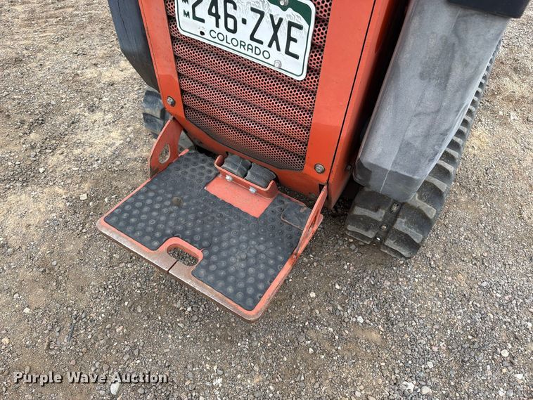 image for item EW1192 2008 Ditch Witch 650 compact utility loader