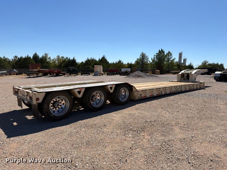 image for item EW7494 2006 Trail king TK110HDG-503 lowboy equipment trailer