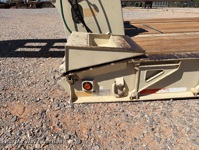 image for item EW7494 2006 Trail king TK110HDG-503 lowboy equipment trailer