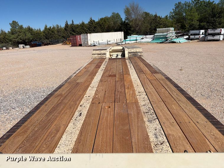 image for item EW7494 2006 Trail king TK110HDG-503 lowboy equipment trailer