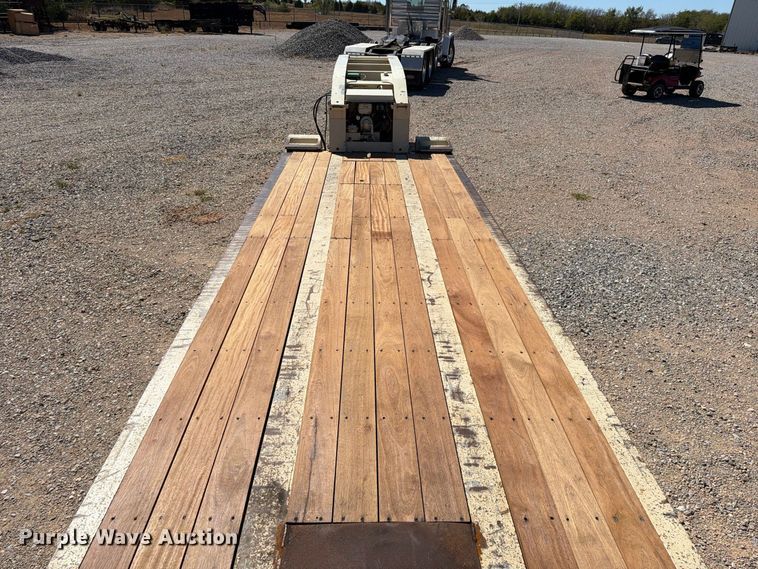 image for item EW7494 2006 Trail king TK110HDG-503 lowboy equipment trailer