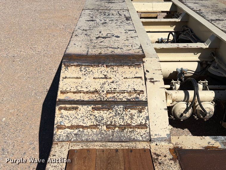 image for item EW7494 2006 Trail king TK110HDG-503 lowboy equipment trailer