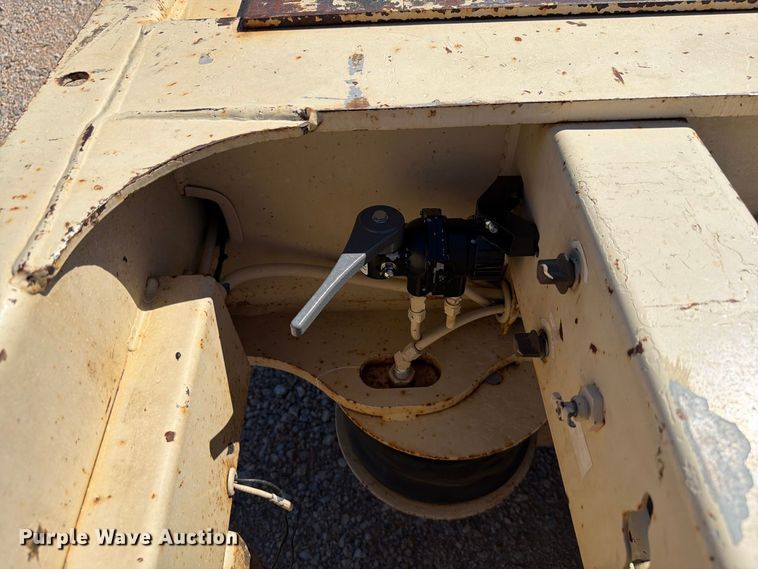 image for item EW7494 2006 Trail king TK110HDG-503 lowboy equipment trailer