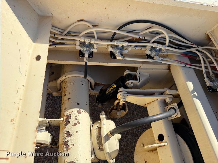 image for item EW7494 2006 Trail king TK110HDG-503 lowboy equipment trailer