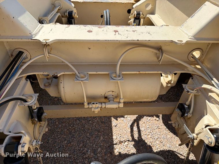 image for item EW7494 2006 Trail king TK110HDG-503 lowboy equipment trailer