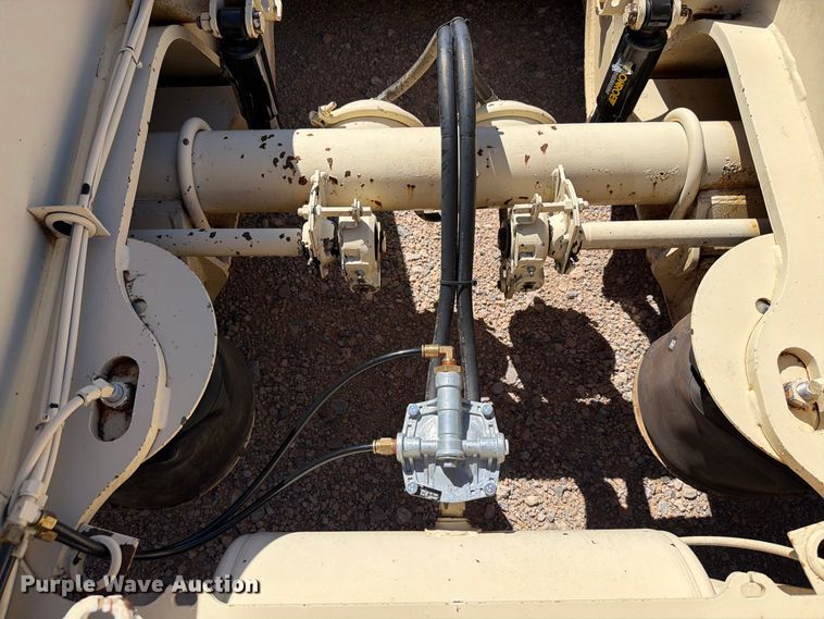 image for item EW7494 2006 Trail king TK110HDG-503 lowboy equipment trailer