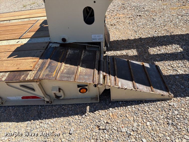 image for item EW7494 2006 Trail king TK110HDG-503 lowboy equipment trailer