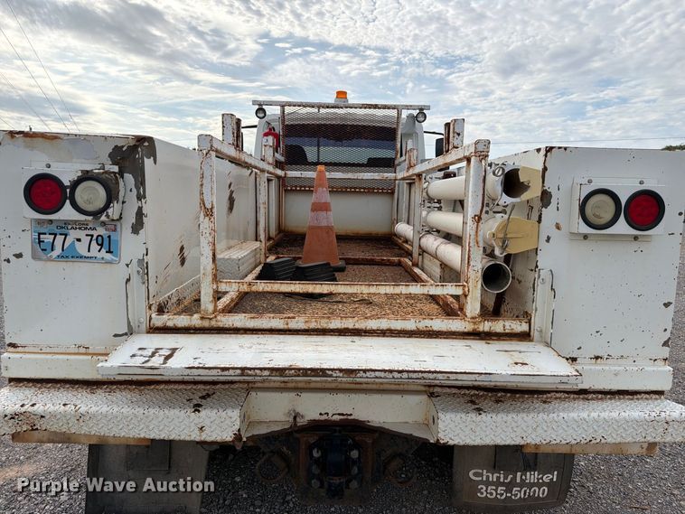 image for item EW7568 2007 International DuraStar 4400 utility / service truck