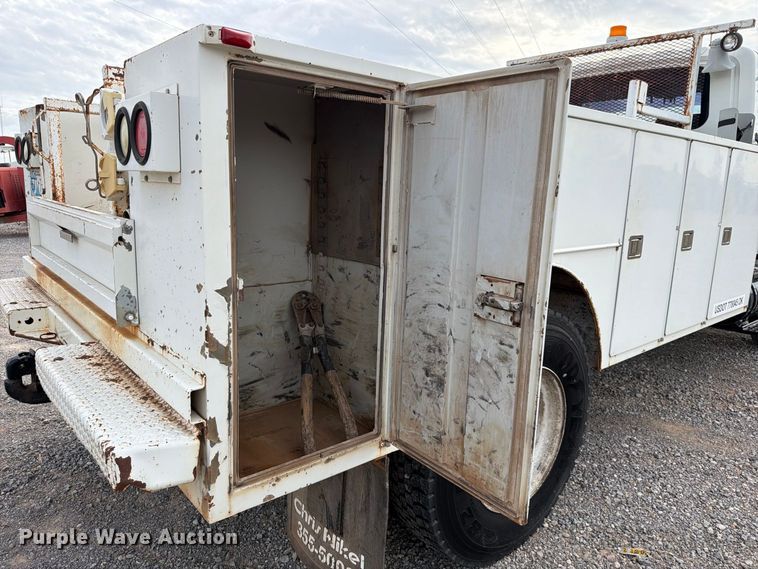 image for item EW7568 2007 International DuraStar 4400 utility / service truck
