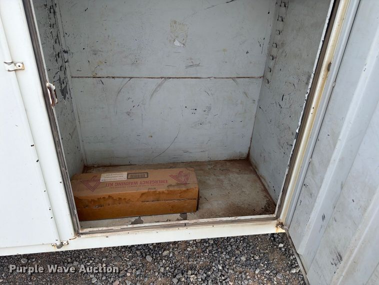 image for item EW7568 2007 International DuraStar 4400 utility / service truck