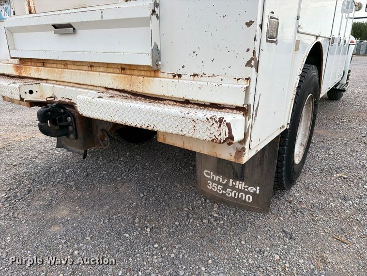 image for item EW7568 2007 International DuraStar 4400 utility / service truck