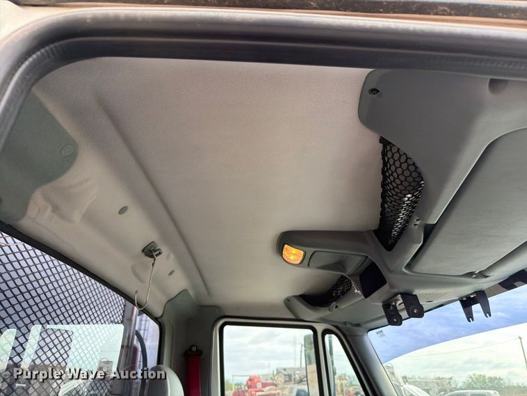 image for item EW7568 2007 International DuraStar 4400 utility / service truck