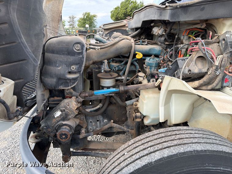 image for item EW7568 2007 International DuraStar 4400 utility / service truck