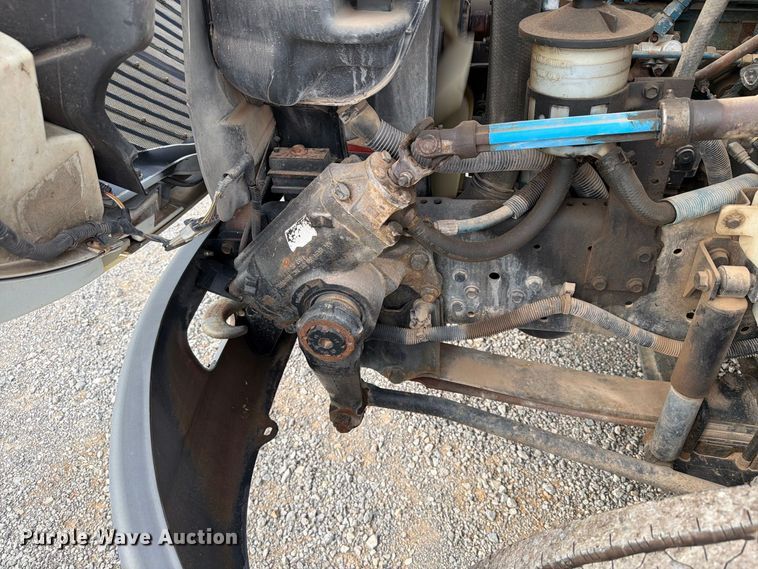 image for item EW7568 2007 International DuraStar 4400 utility / service truck