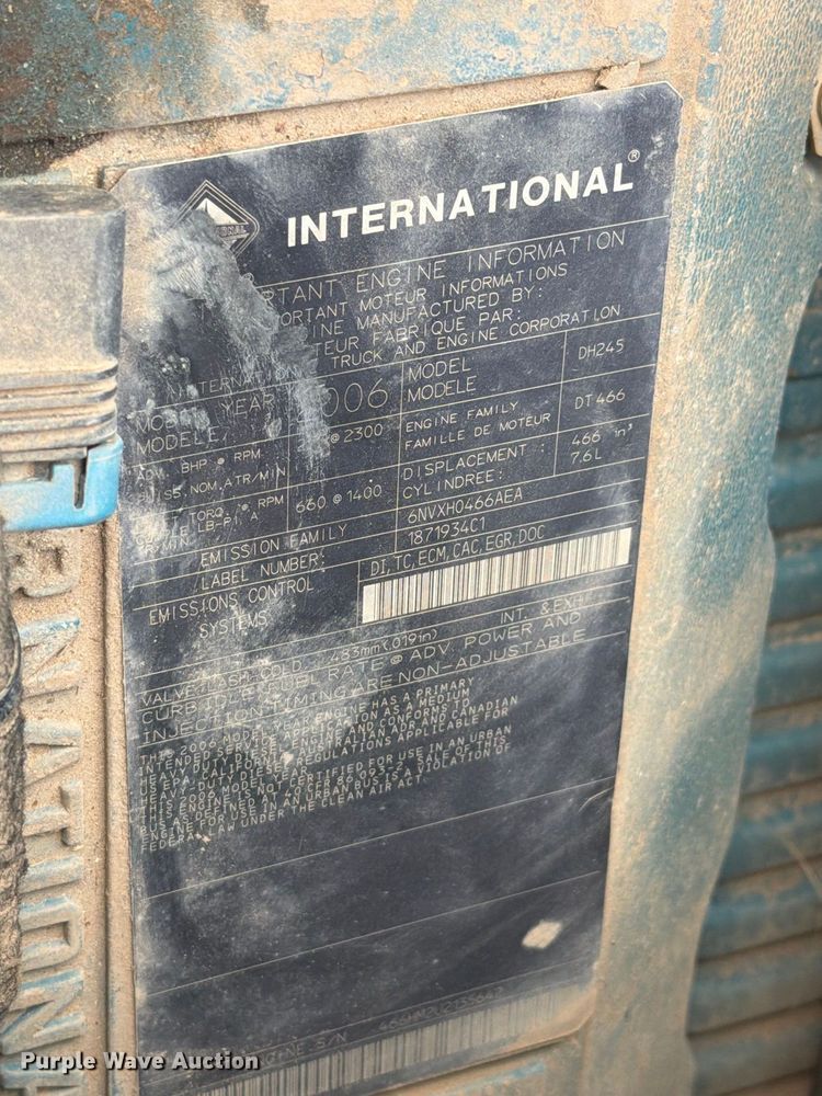 image for item EW7568 2007 International DuraStar 4400 utility / service truck