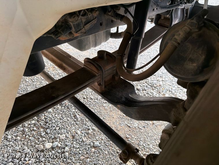 image for item EW7568 2007 International DuraStar 4400 utility / service truck