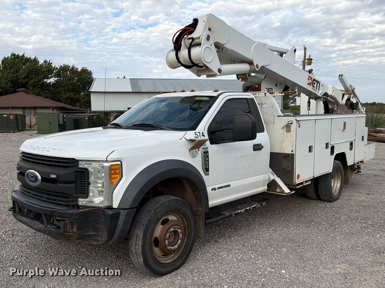 image for item EW7569 2017 Ford F550 Super Duty bucket truck
